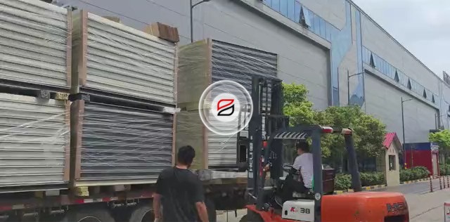 <b>聚氨酯復合巖棉板發貨</b>